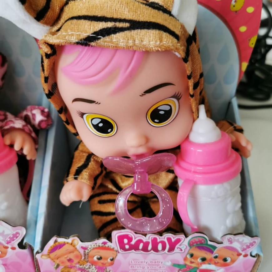 Детска кукла бебе с биберон и шише