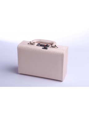 Куфарче за бижута, 24 х 17 х 9см, кремав цвят, B22
